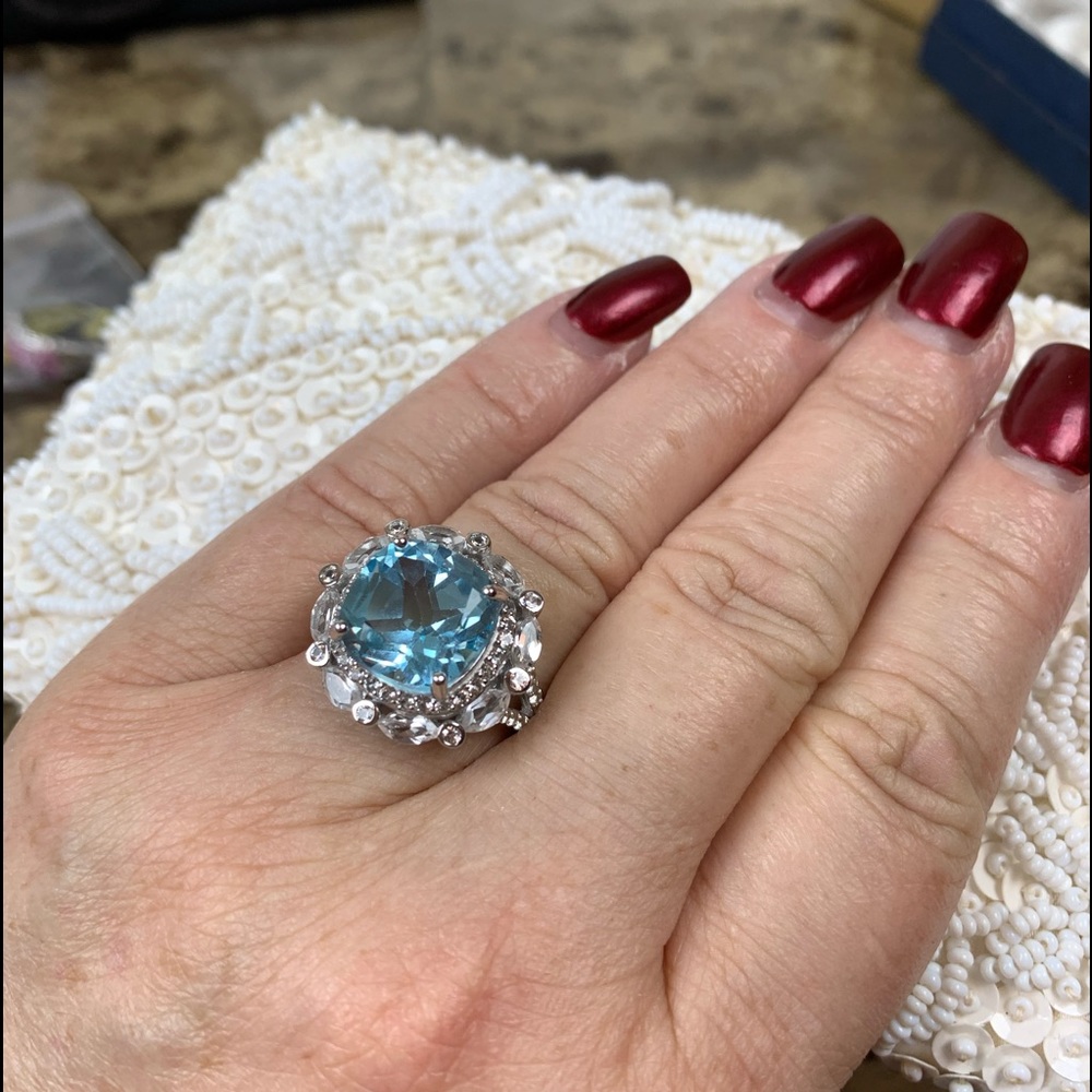 🦋Genuine Sky Blue Topaz Cocktail Ring🦋 - Picture 3 of 9